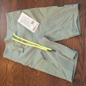 Lululemon Cargo SHR Hiking Short
